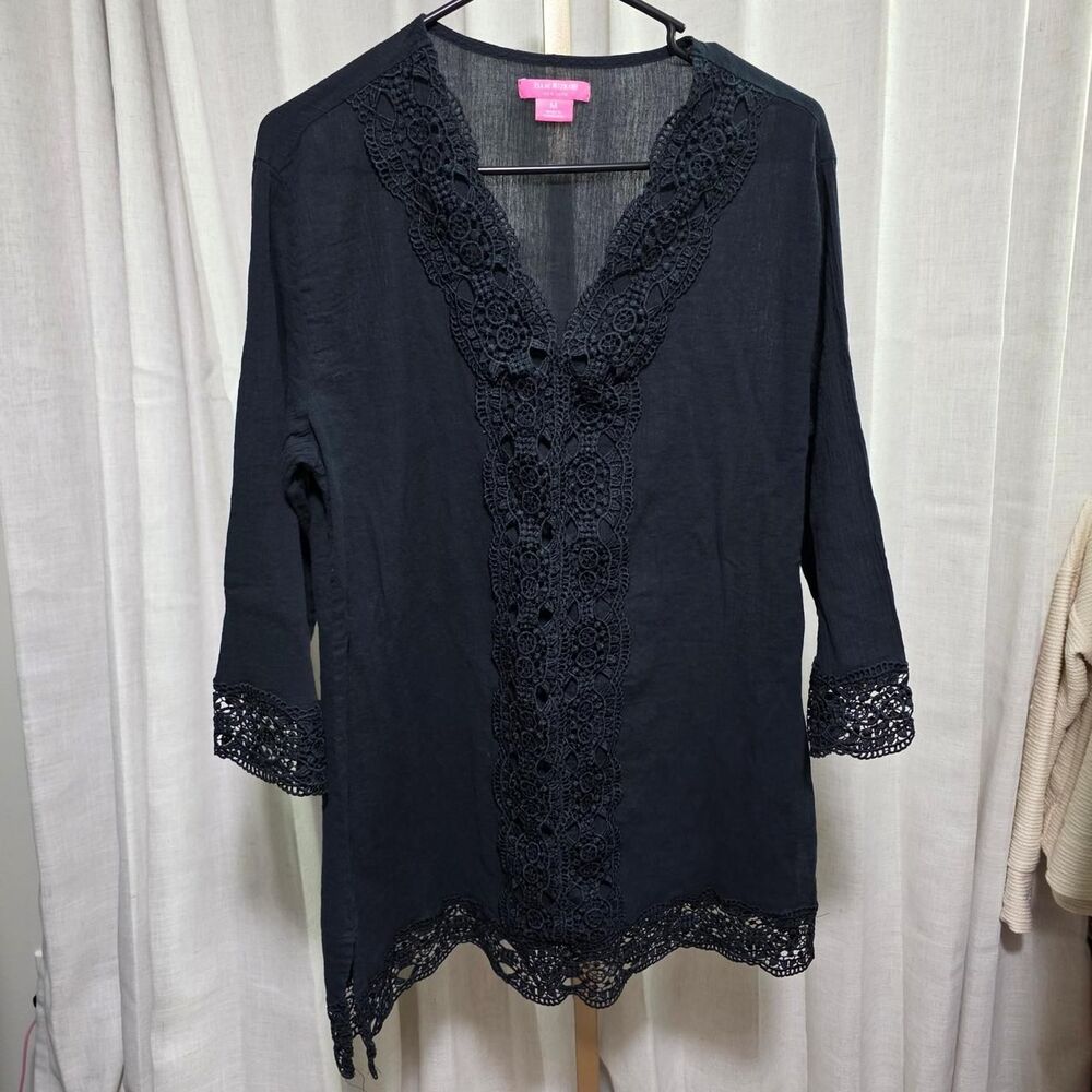Isaac-mizrahi Women's Black and Navy Blouse